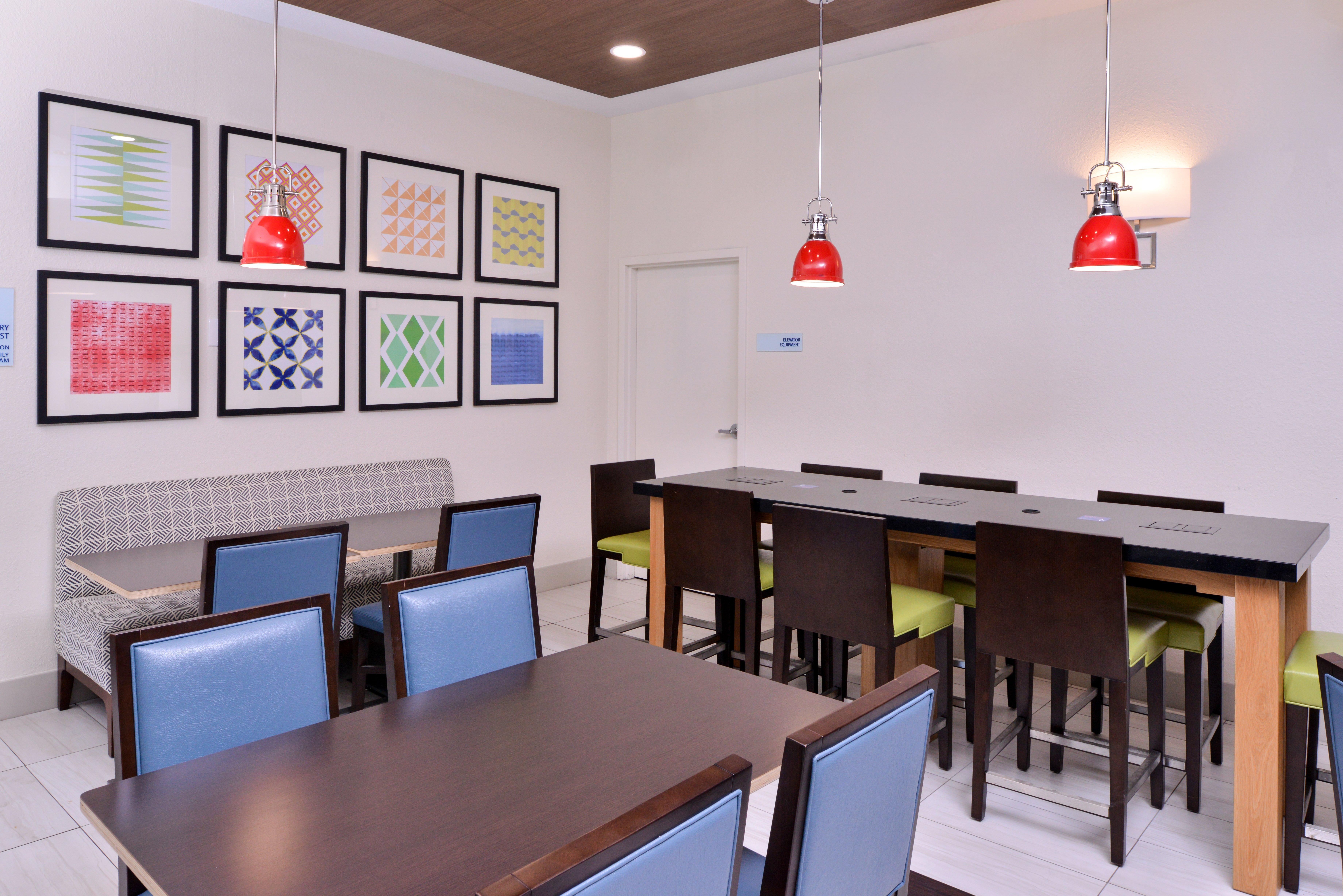 Holiday Inn Express Hotel & Suites Arcata/Eureka-Airport Area By Ihg McKinleyville Eksteriør billede