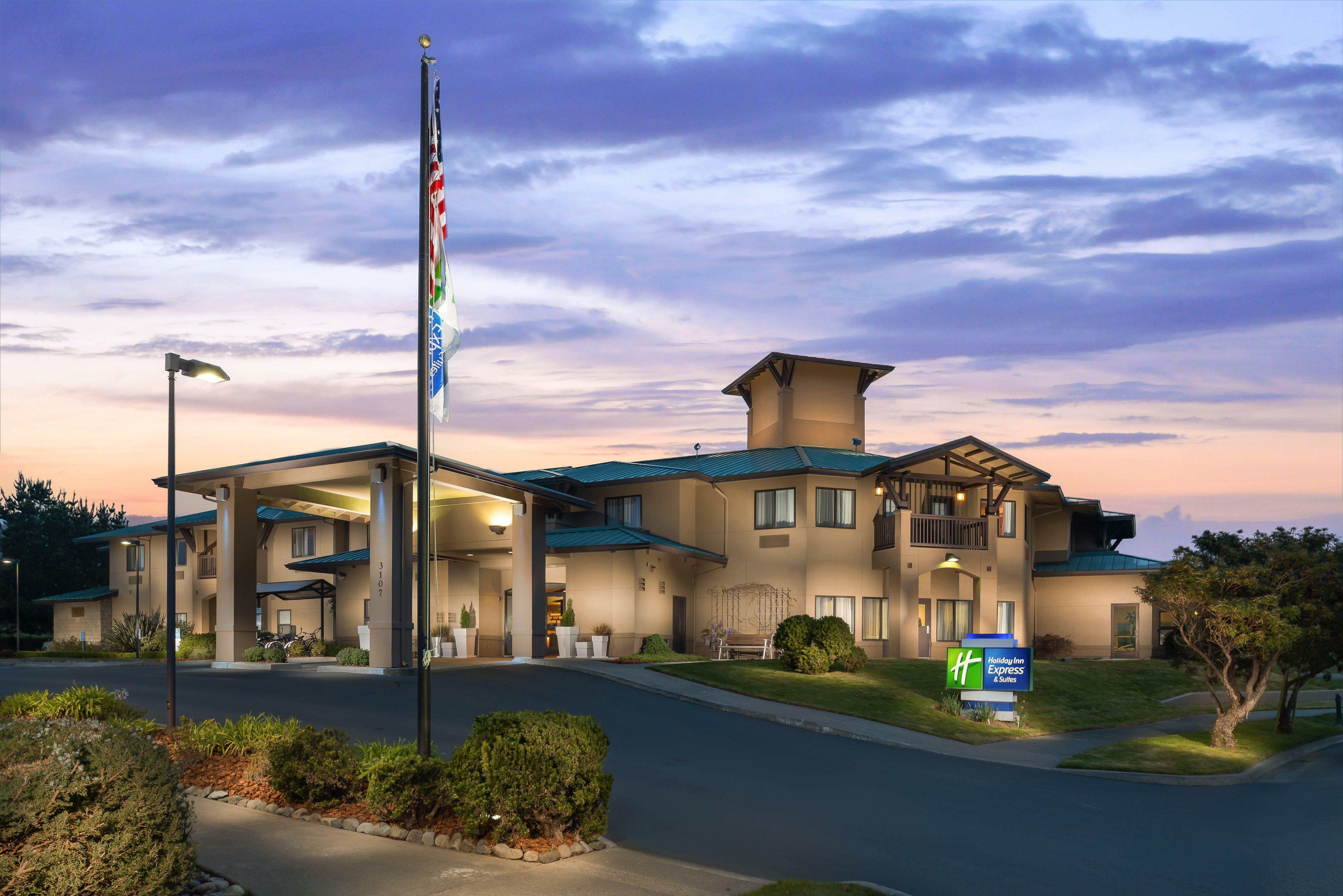 Holiday Inn Express Hotel & Suites Arcata/Eureka-Airport Area By Ihg McKinleyville Eksteriør billede