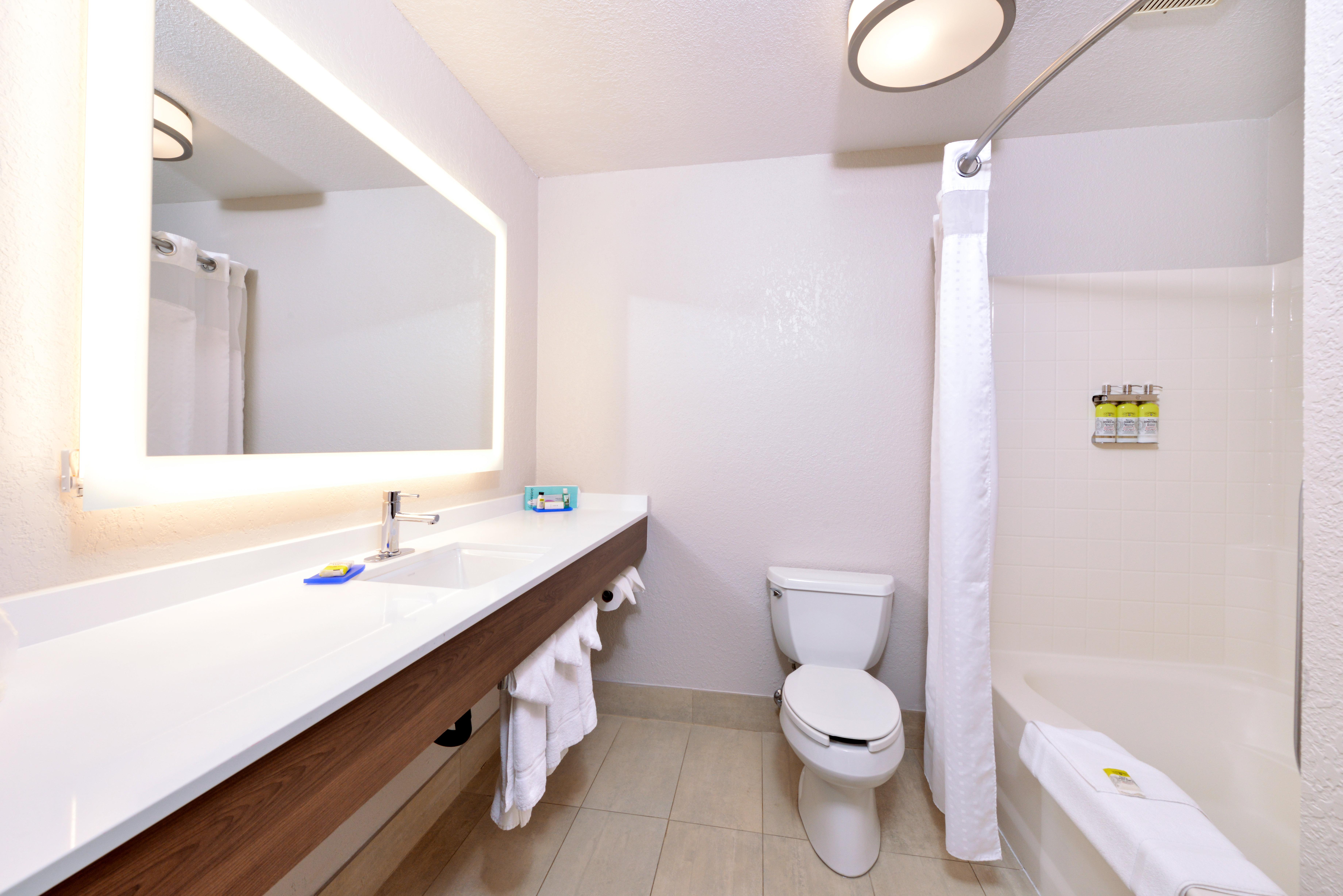 Holiday Inn Express Hotel & Suites Arcata/Eureka-Airport Area By Ihg McKinleyville Eksteriør billede
