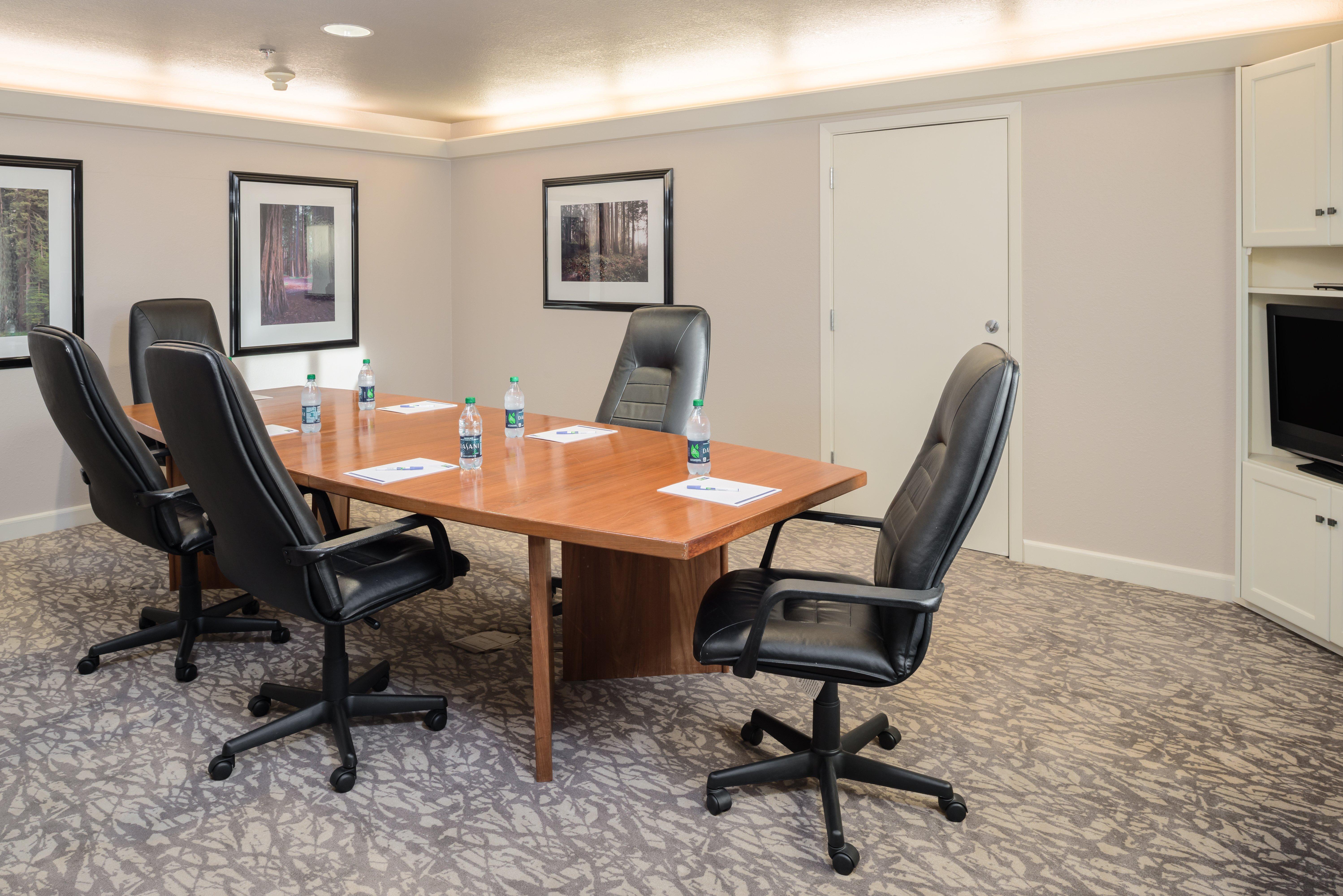 Holiday Inn Express Hotel & Suites Arcata/Eureka-Airport Area By Ihg McKinleyville Eksteriør billede