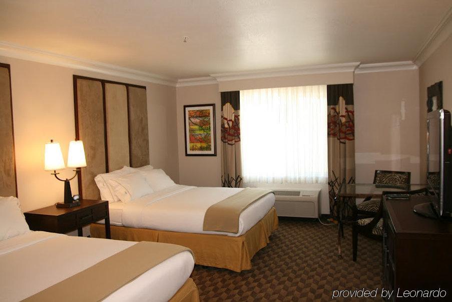 Holiday Inn Express Hotel & Suites Arcata/Eureka-Airport Area By Ihg McKinleyville Værelse billede