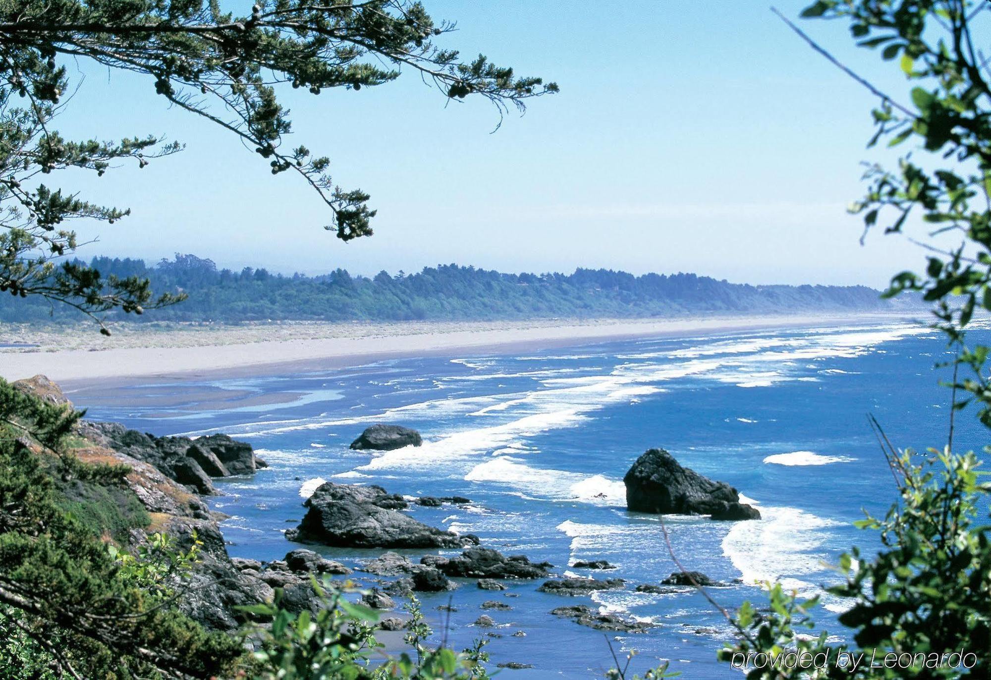 Holiday Inn Express Hotel & Suites Arcata/Eureka-Airport Area By Ihg McKinleyville Eksteriør billede